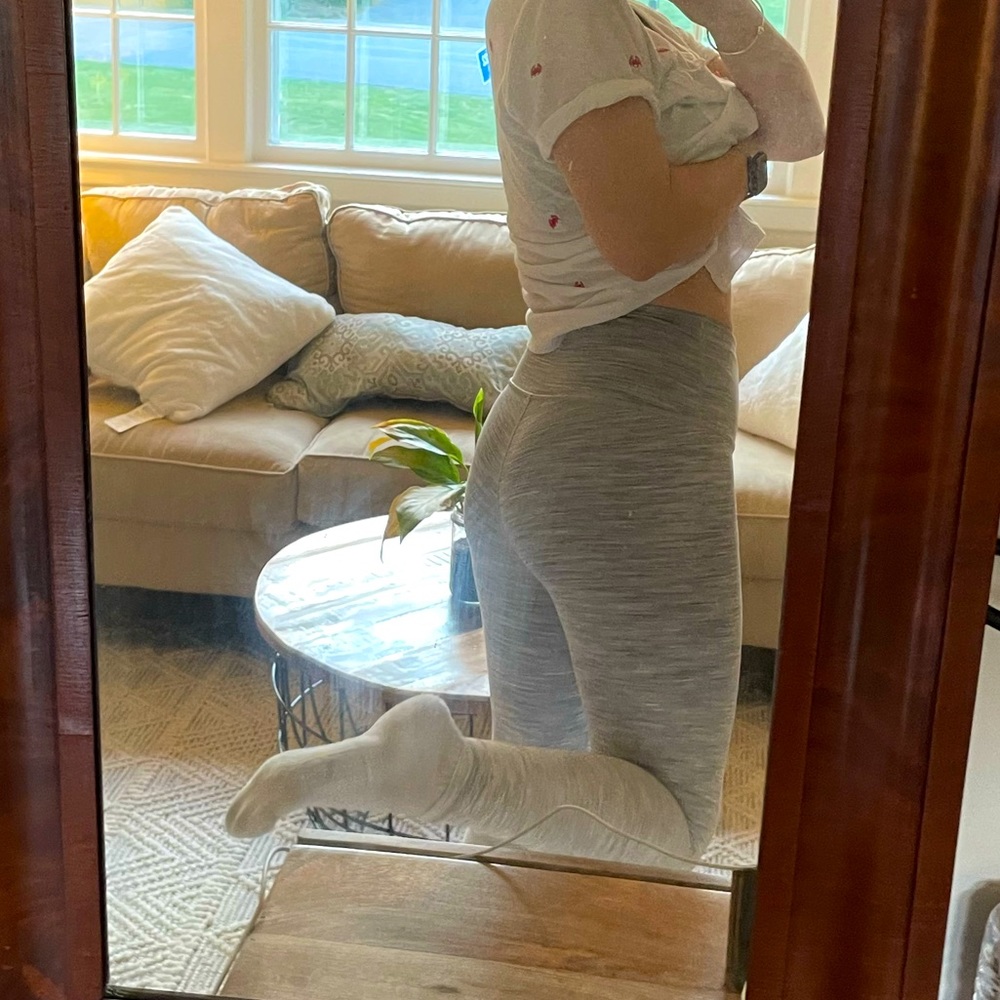 lululemon size 4 white leggings